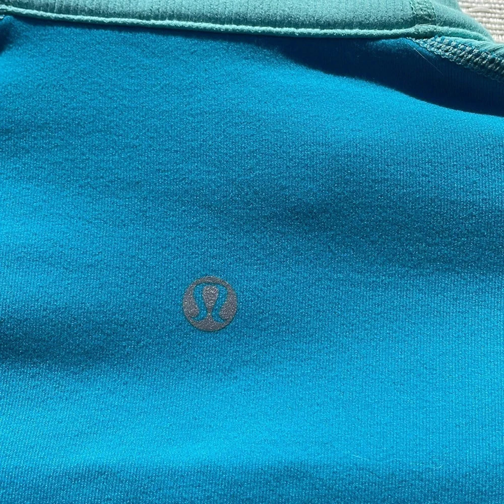 Lululemon Zip Down Slit Back Blue Jacket Shirt Womens Size  4 Stretch Casual Top